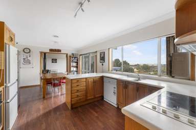 4247 Great North Road_2