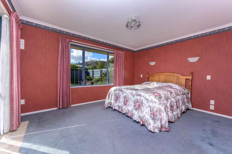 7 Ashdonleigh Grove Stoke_10
