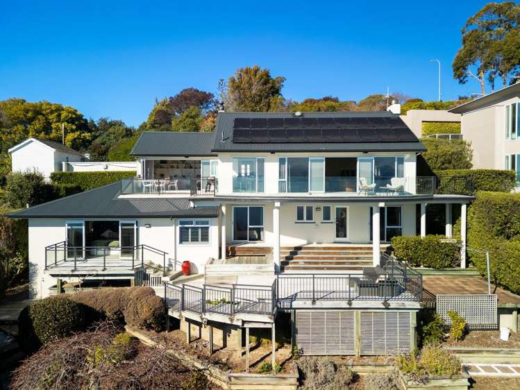 128 Princes Drive Britannia Heights_1