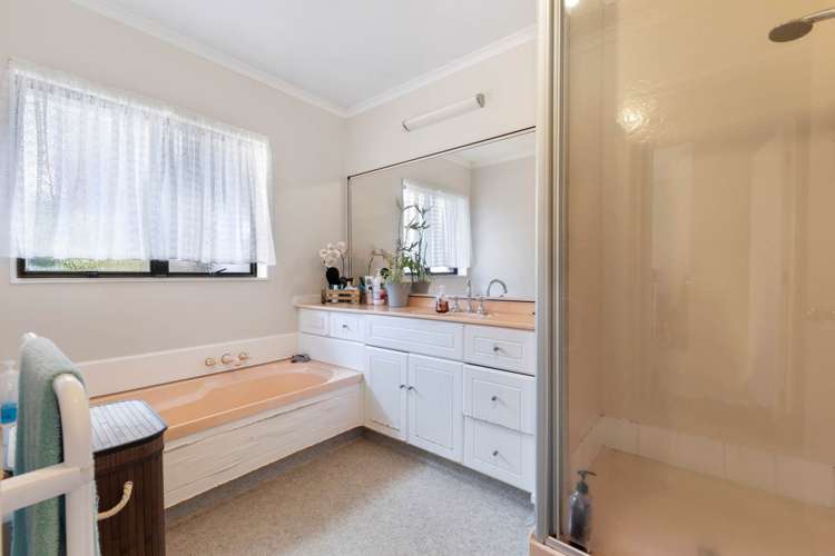 84 Mirrabooka Avenue Botany Downs_16