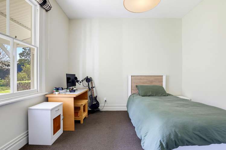 515 Bealey Road Charing Cross_10