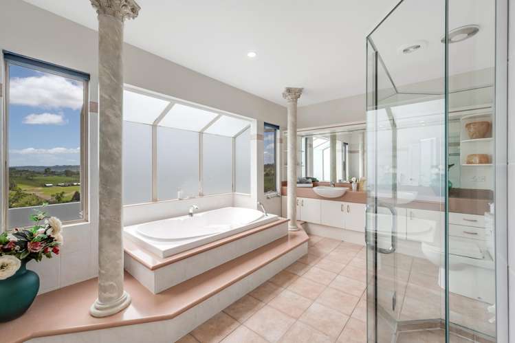 384 Whitford Road Whitford_10