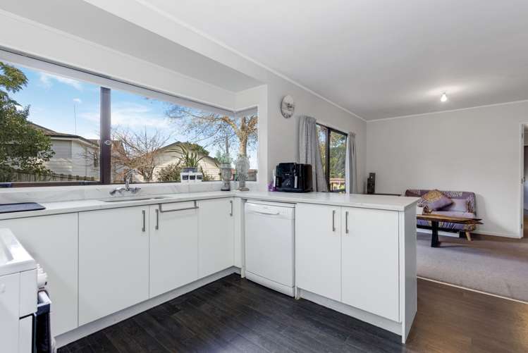 5 San Bernadino Drive Henderson_4