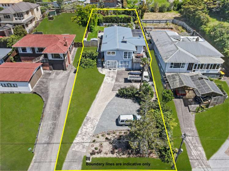 6 Merville Avenue Te Atatu South_13