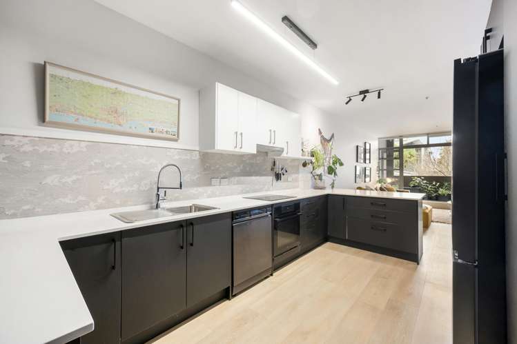 307/20 Hanson Street_5