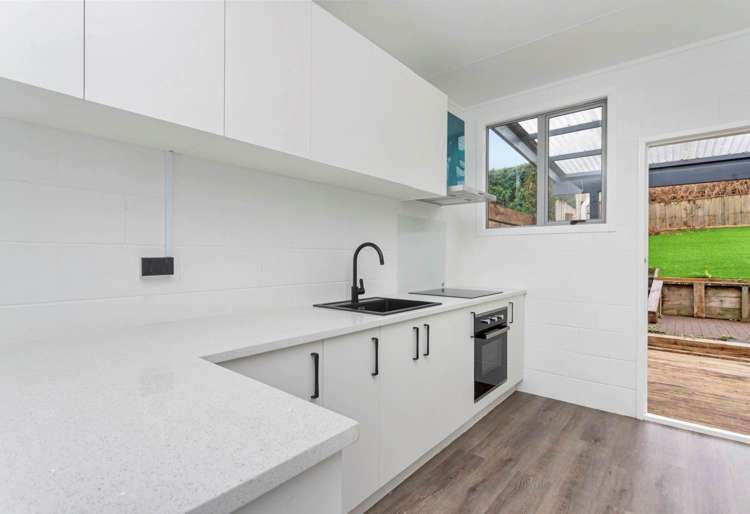 11/21 Aliford Avenue One Tree Hill_10