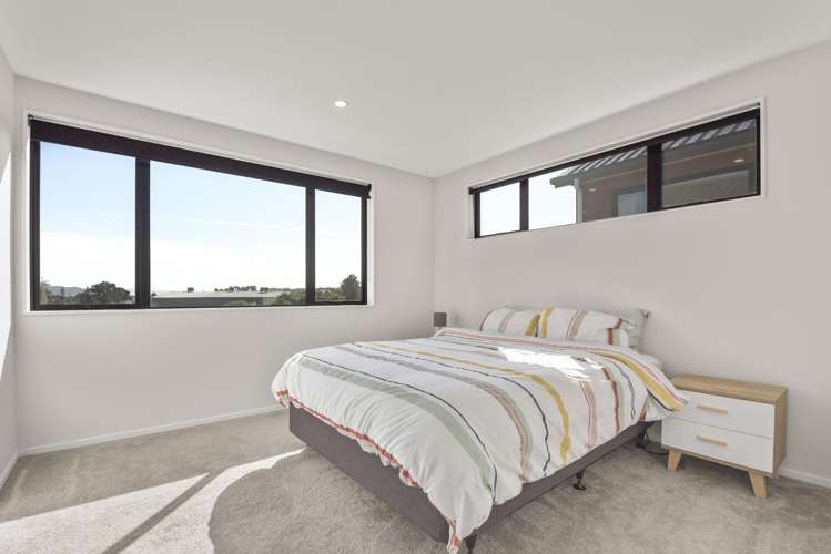 10 Seafarer Crescent Stanmore Bay_15