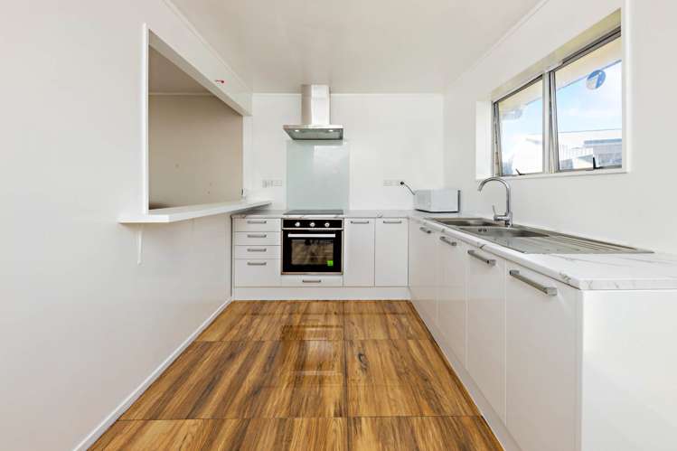1/30 Coles Crescent Papakura_2