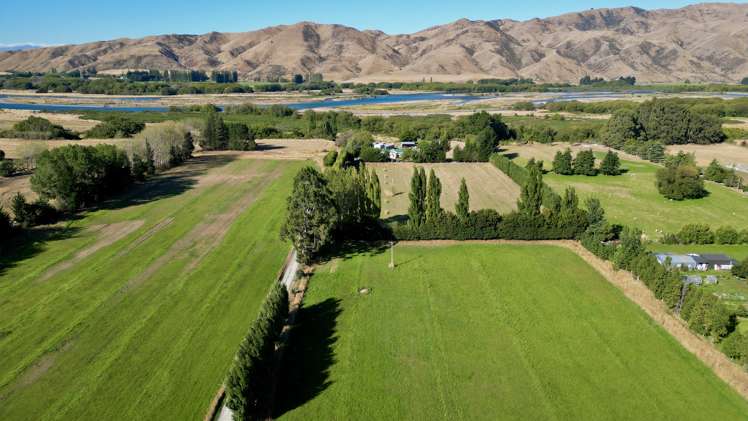 5584 Kurow-Duntroon Road_0