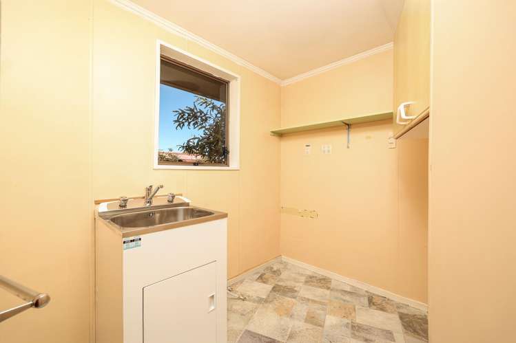 51 Carlyle Road Mosgiel_16