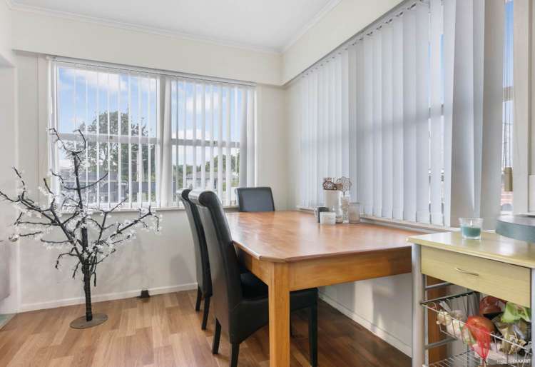 8 Dreadon Road Manurewa_3