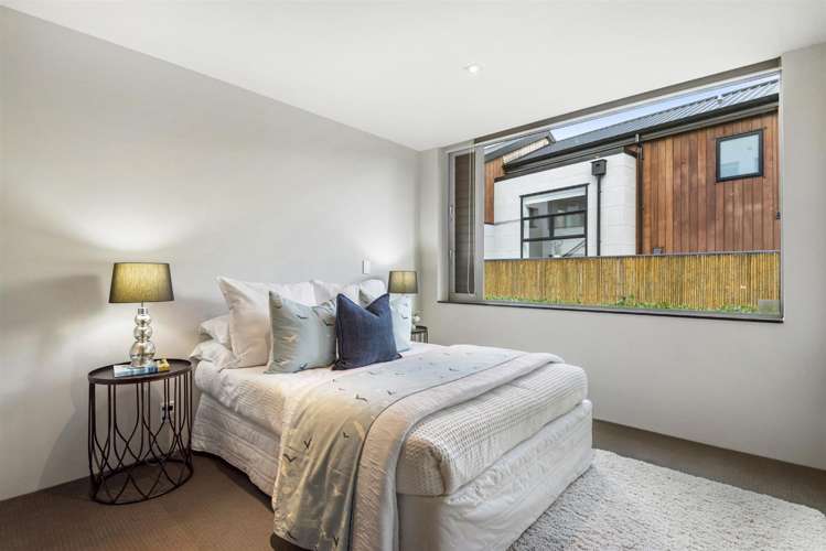 22b Beach Road Castor Bay_28