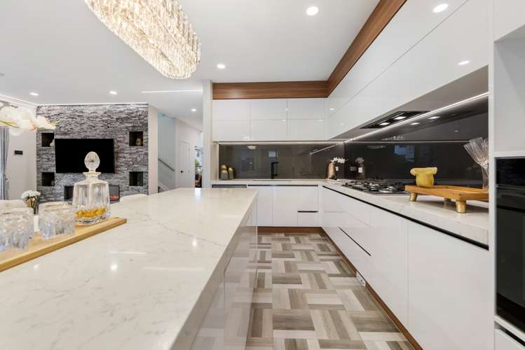 11 Castlebane Drive Flat Bush_10