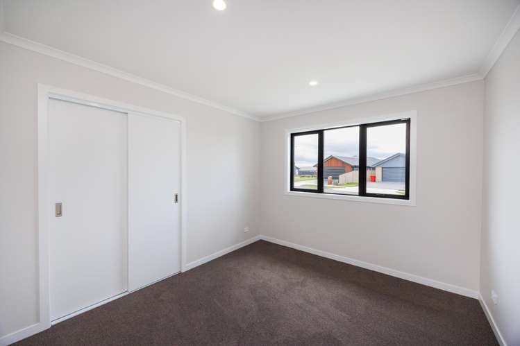 4 Corfu Crescent Fitzherbert_16