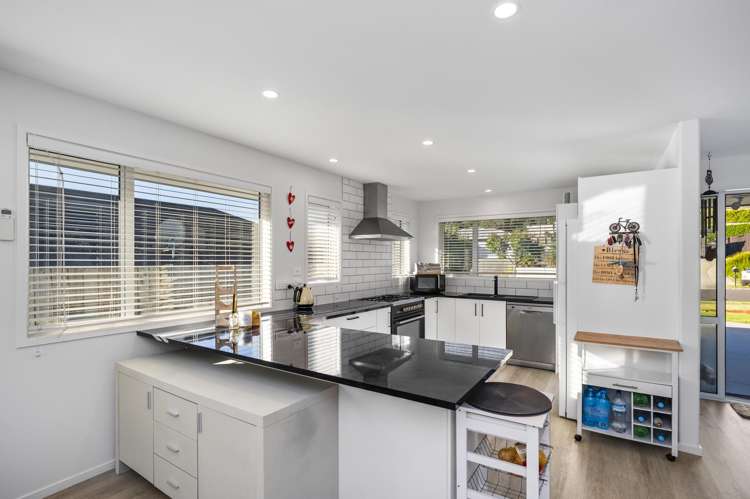 168 Ballintoy Park Drive Welcome Bay_1