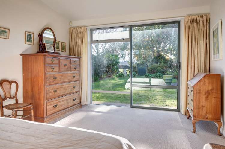 5 Suffolk Drive Otamatea_13
