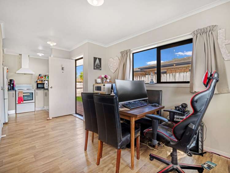 10E Yorkshire Road Silverdale_9