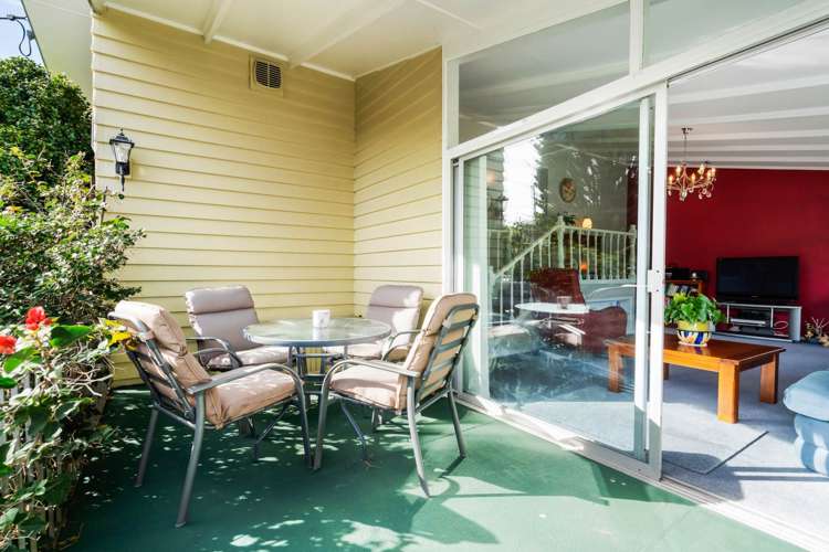 6 Sierra Avenue Kamo_1