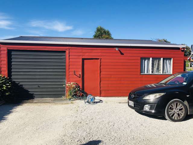 72 Riemenschneider Street Manaia_1