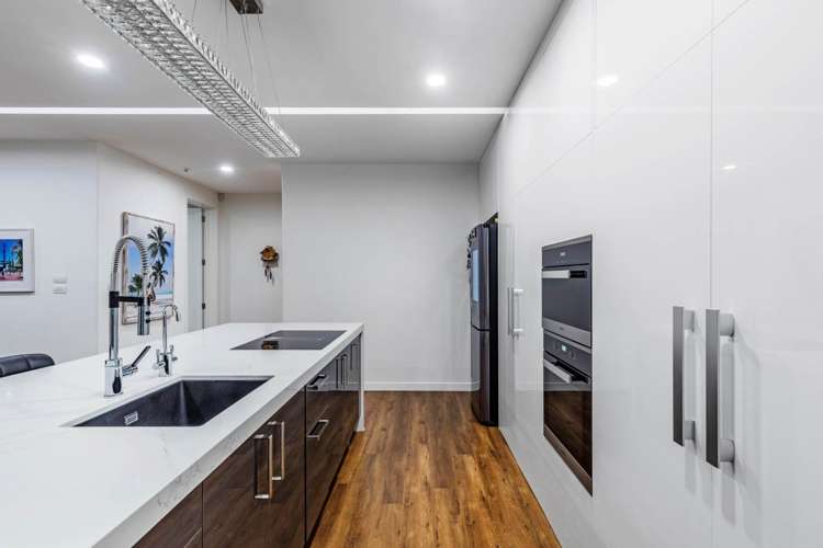 6 Throttle Close Dairy Flat_49