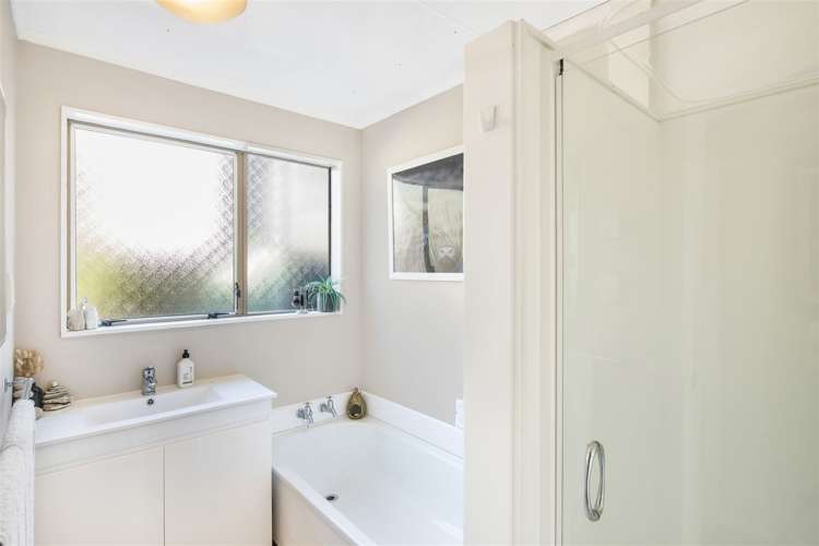 2 Makatote Grove Churton Park_10