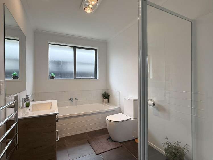 86 Hills View Drive Papamoa_12