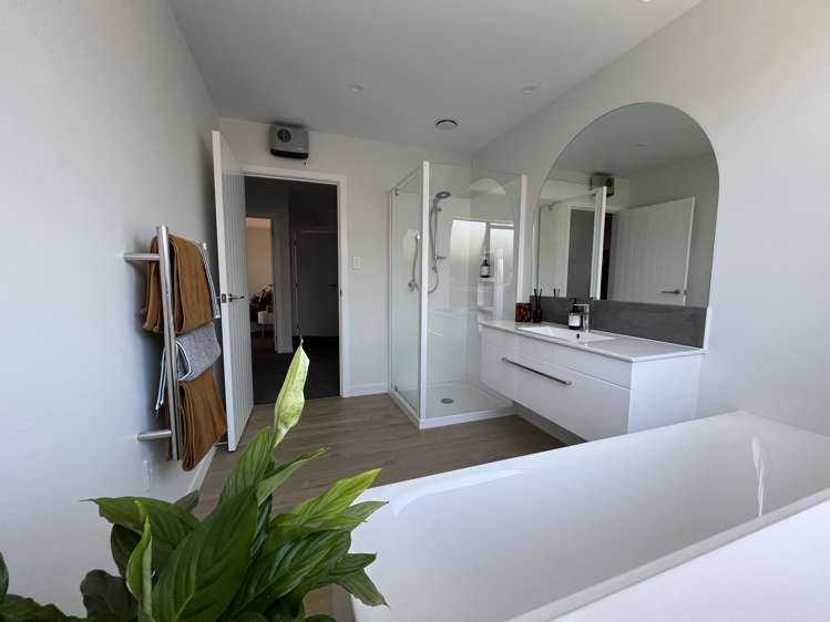 12 Jag Way Tinwald_21