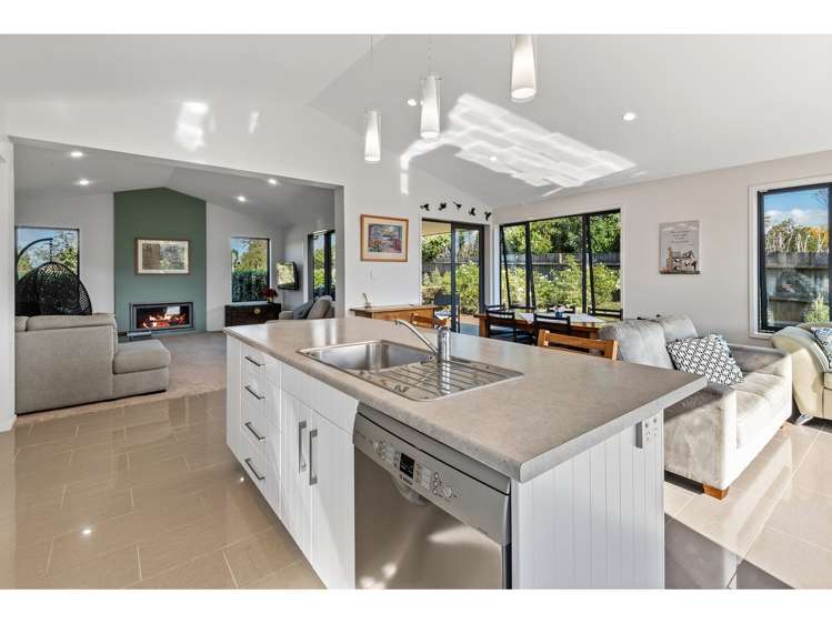 32 Konini Street Parahaki_7