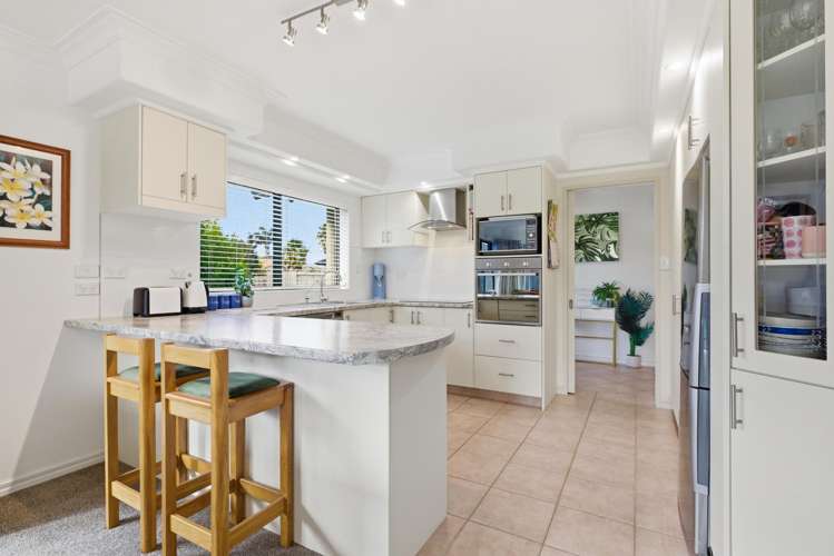 35 Ocean Crest Papamoa_5
