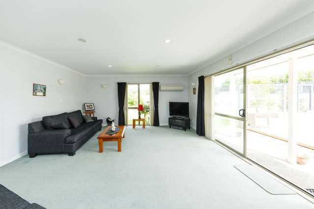 14 Strachan Way Highbury_2