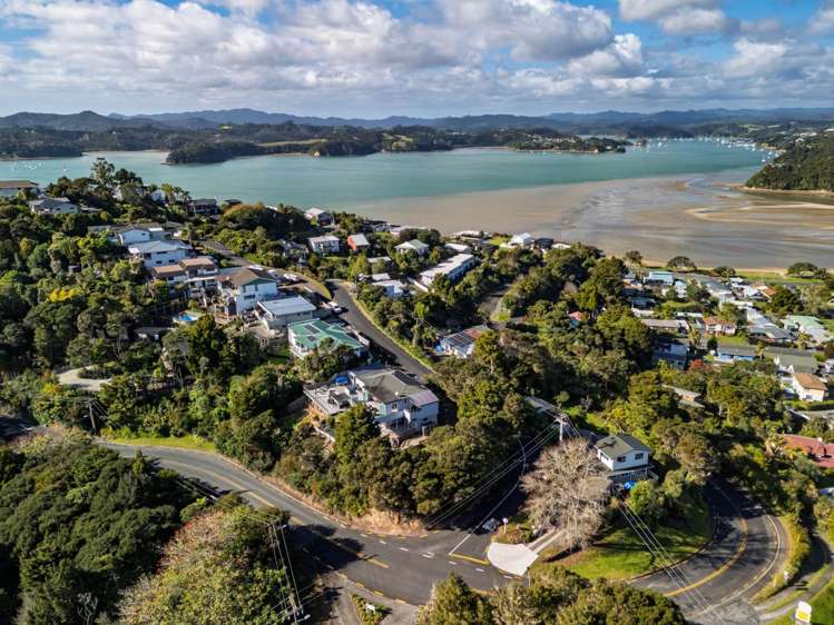 2 Binnie Street Paihia_32