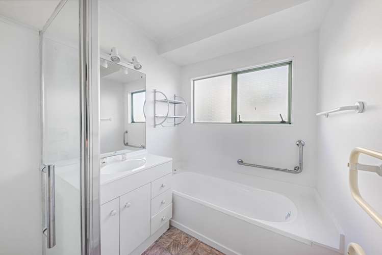 6 Palmgreen Court Stanmore Bay_12