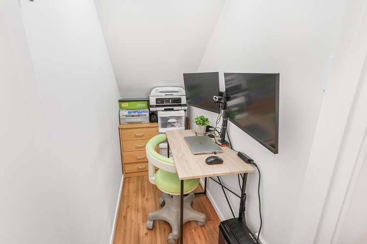 2/12 Liston Crescent Hillcrest_14