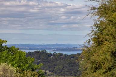 446 Huia Road_1
