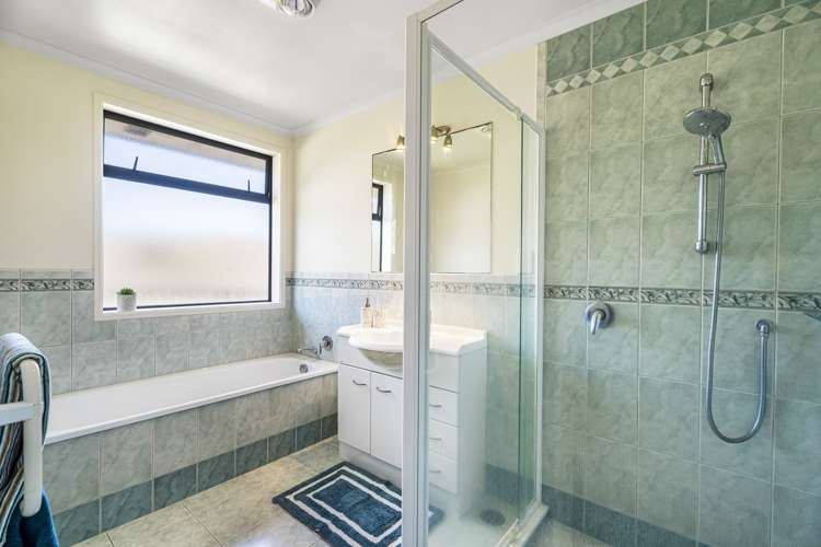 8 Admiralty Rise Gulf Harbour_16