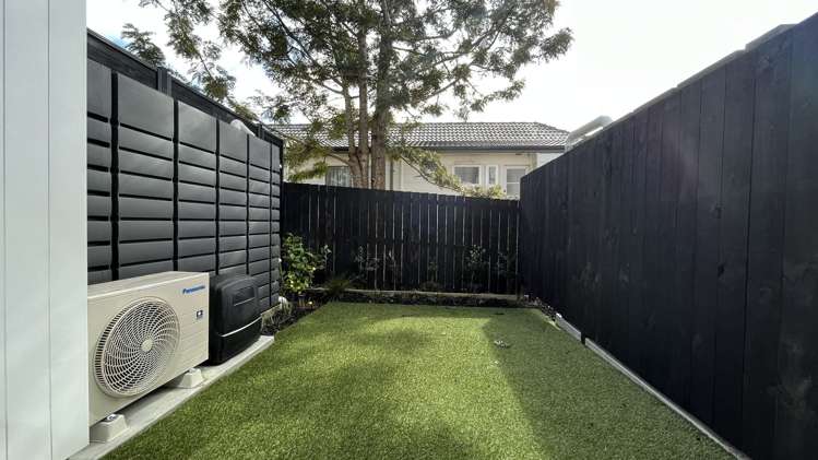 3/3 Fairdale Place Birkdale_13