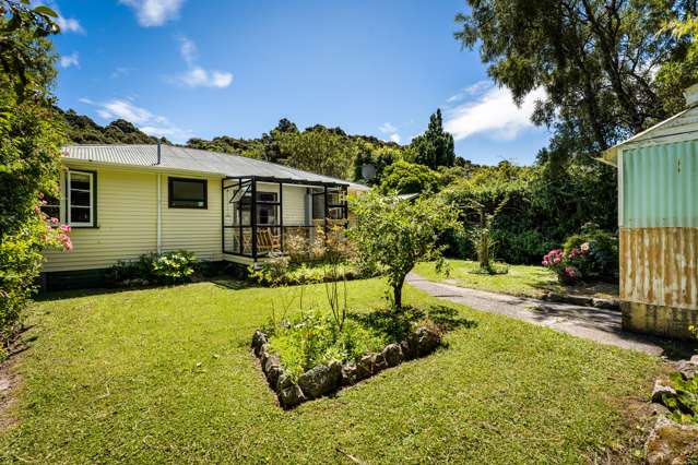 98 Hair Street Wainuiomata_3