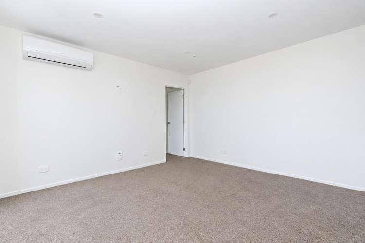 1/47 Cabourne Drive Glenview_6