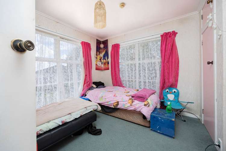 24 Vanguard Road Kelston_11