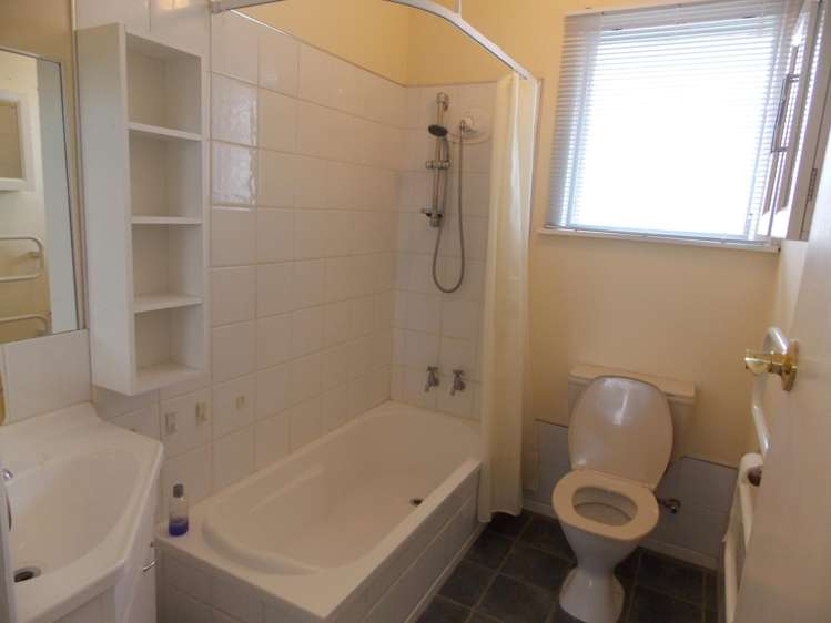 2/142a Great south road Manurewa_8