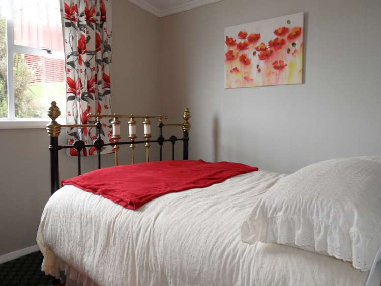 3 Esplanade Kaka Point_6