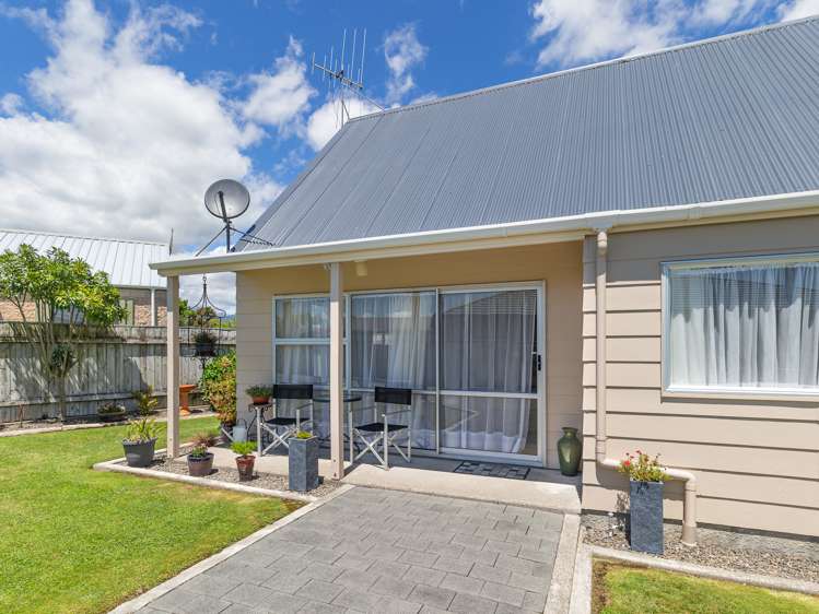 8a Broadbelt Grove Levin_1