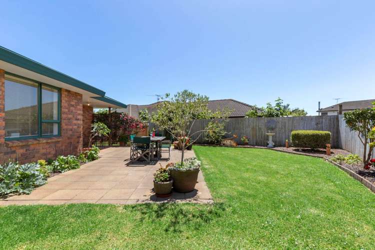 9 Castlehill Court Wattle Downs_10