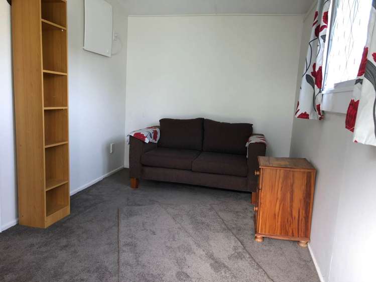 4 Coates Crescent Panmure_10