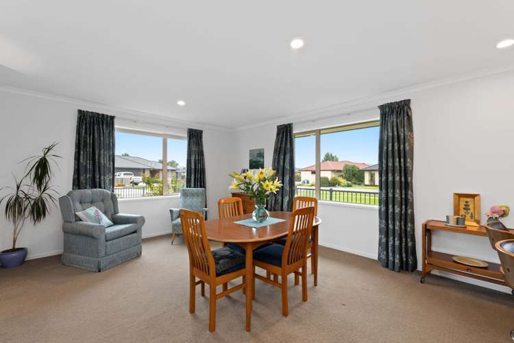 12 Korari Grove Redwoodtown_8