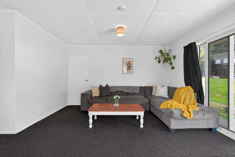 2 Takanini Grove Stokes Valley_6