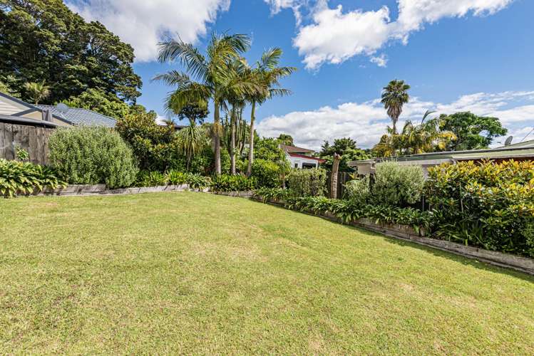 6 County Lane Te Kamo_22