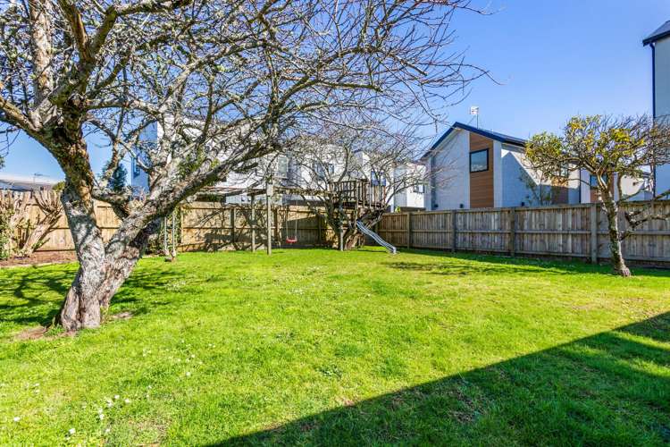 3 Shamrock Lane Te Atatu Peninsula_21