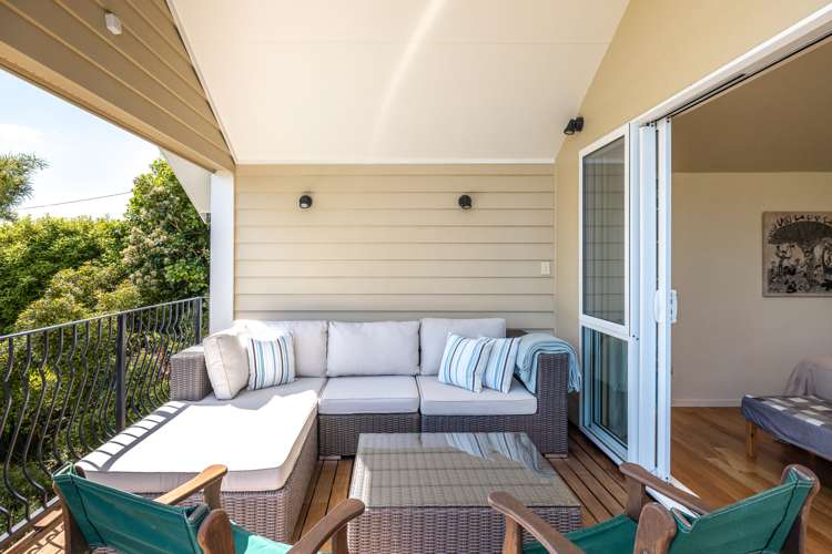 44 Queens Drive Oneroa_9