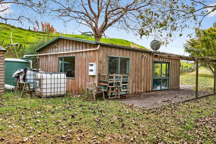 102B James Road Maungaturoto_10